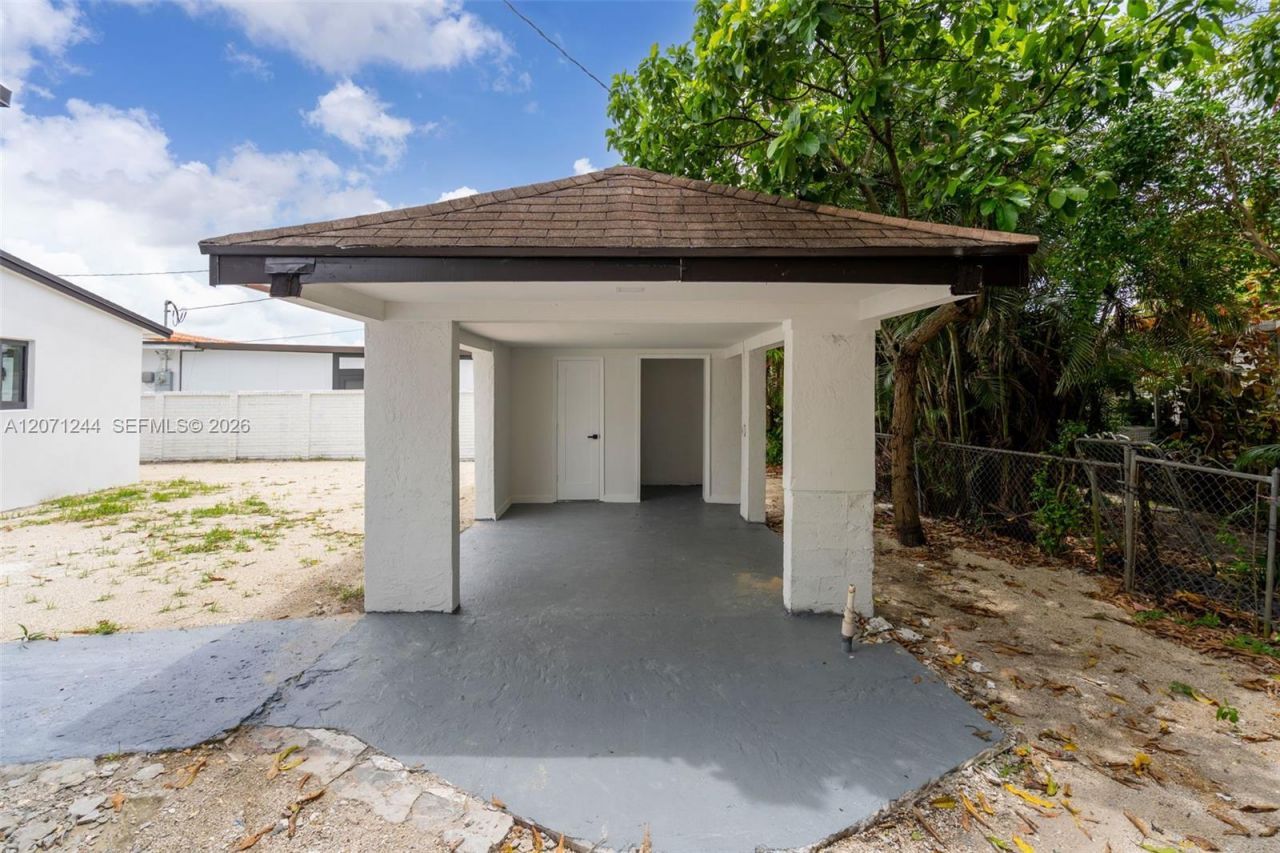 4450 NW 169th Ter, Miami Gardens, FL 33055 Photo