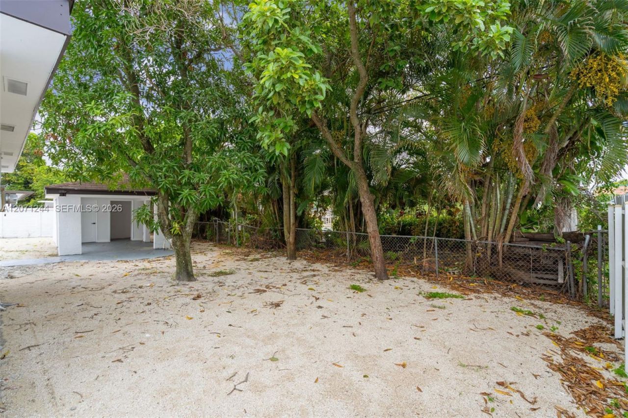 4450 NW 169th Ter, Miami Gardens, FL 33055 Photo