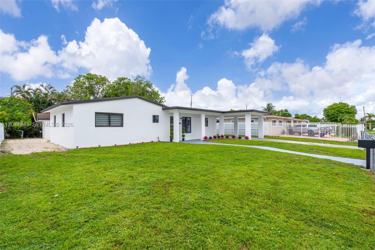 4450 NW 169th Ter, Miami Gardens, FL 33055 Photo