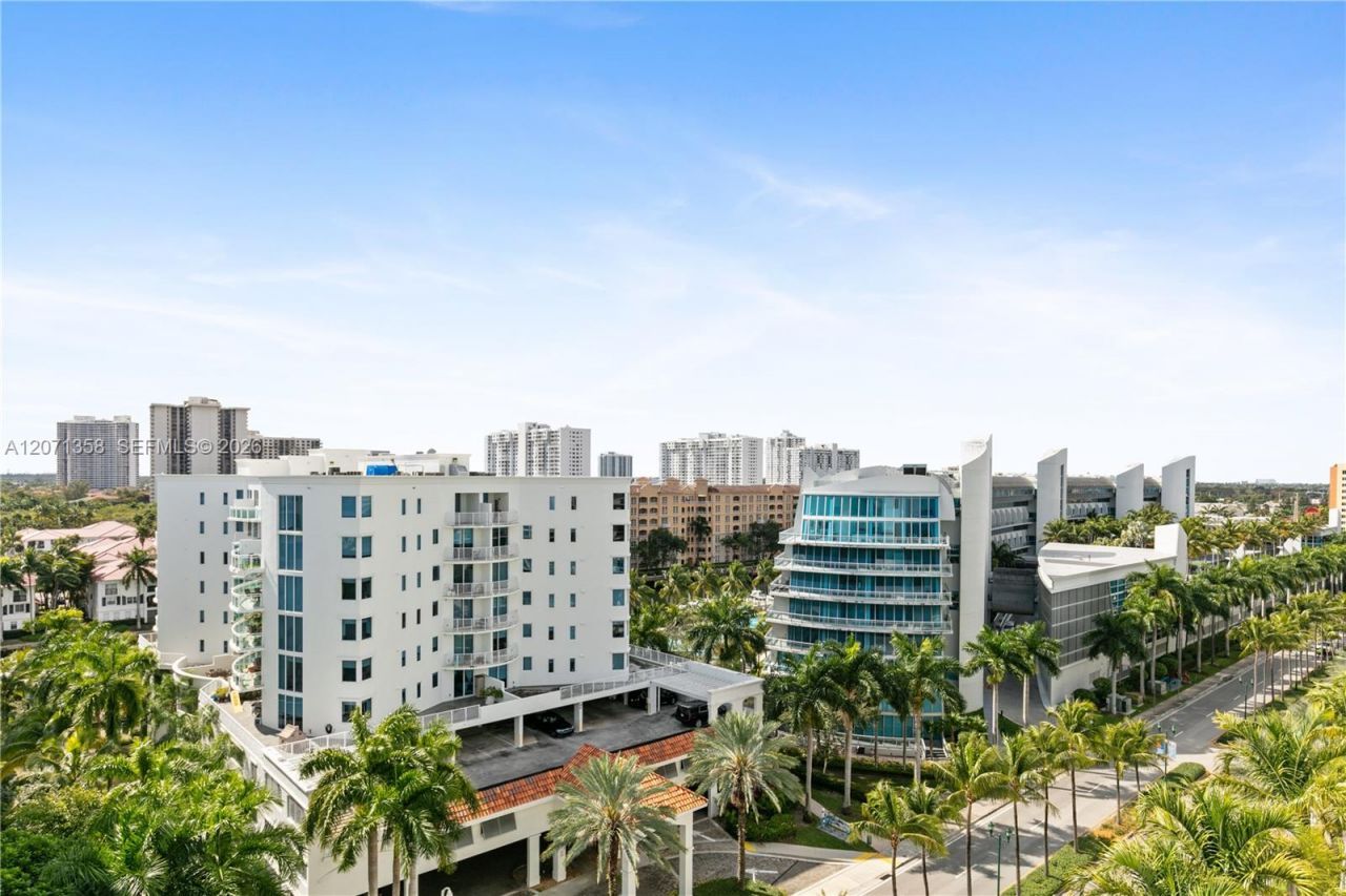 3131 NE 188th St , Unit 2-1010, Aventura, FL 33180 Photo