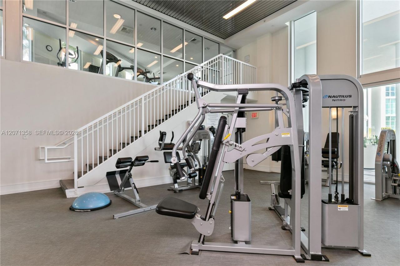 3131 NE 188th St , Unit 2-1010, Aventura, FL 33180 Photo