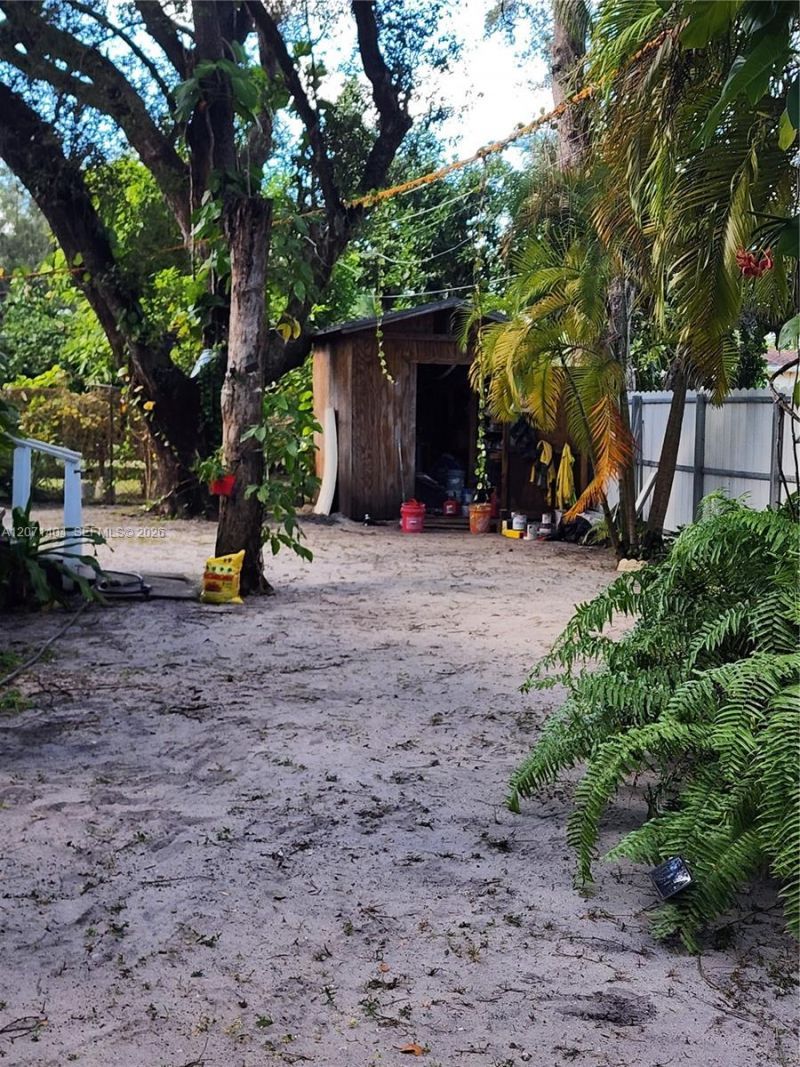 661 NE 164th Ter, Miami, FL 33162 Photo
