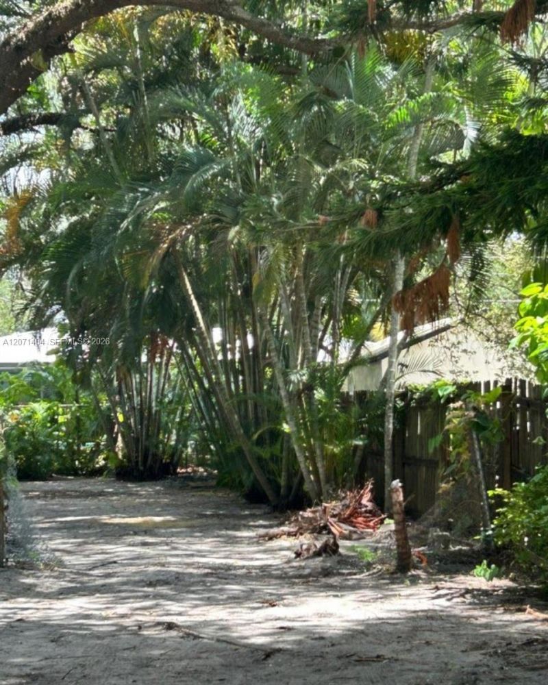 661 NE 164th Ter, Miami, FL 33162 Photo