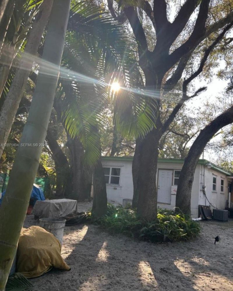 661 NE 164th Ter, Miami, FL 33162 Photo