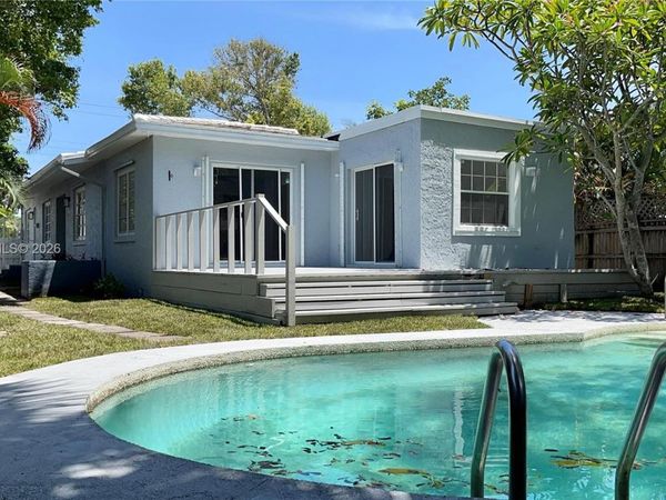820 SE 12th St , Unit 2, Fort Lauderdale, FL 33316