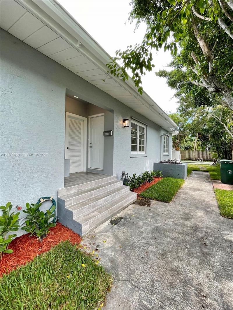 820 SE 12th St, Unit 2, Fort Lauderdale, FL 33316 Photo