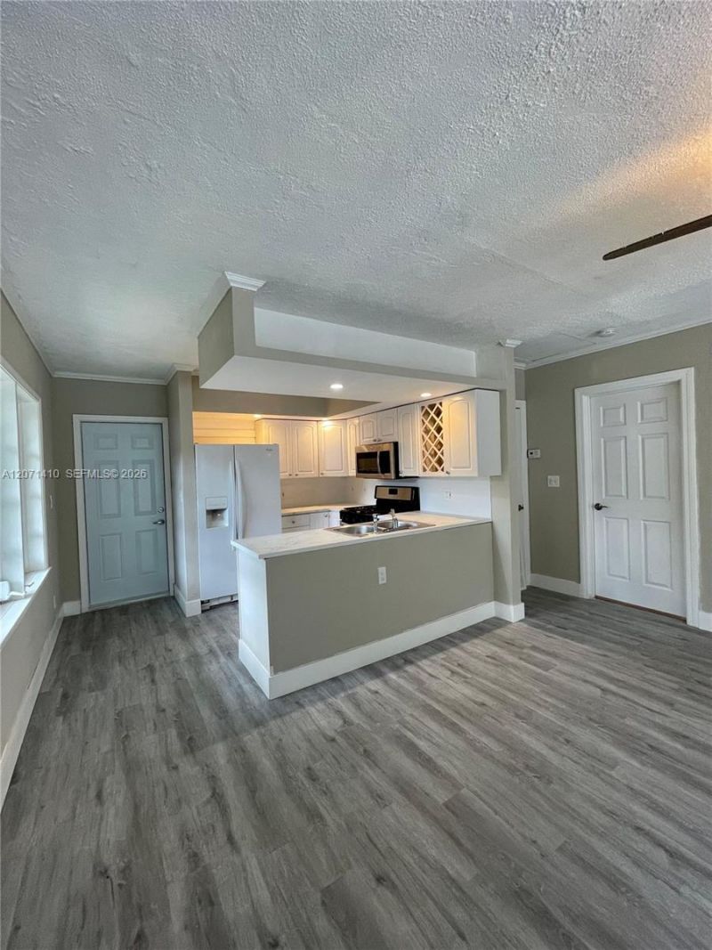 820 SE 12th St, Unit 2, Fort Lauderdale, FL 33316 Photo