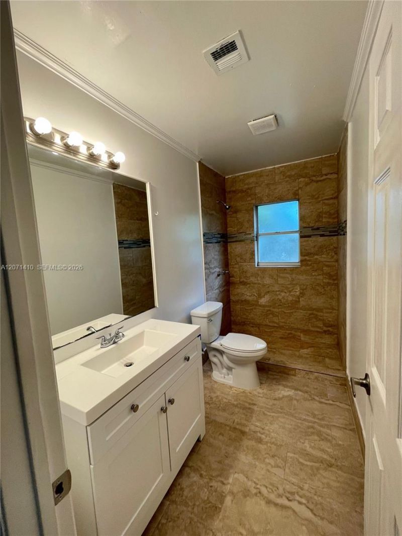 820 SE 12th St, Unit 2, Fort Lauderdale, FL 33316 Photo