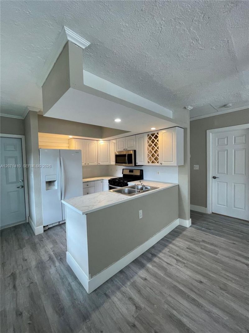 820 SE 12th St, Unit 2, Fort Lauderdale, FL 33316 Photo