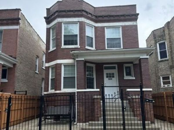 1028 N Central Park Avenue , Unit 2, Chicago, IL 60651