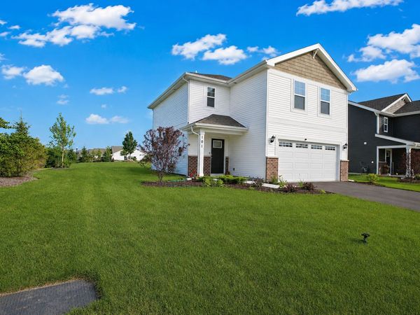 101 Fieldcrest Avenue , Hampshire, IL 60140