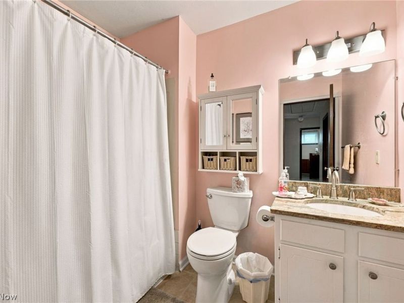 17420 Independence Court, Brook Park, OH 44142 Photo 13