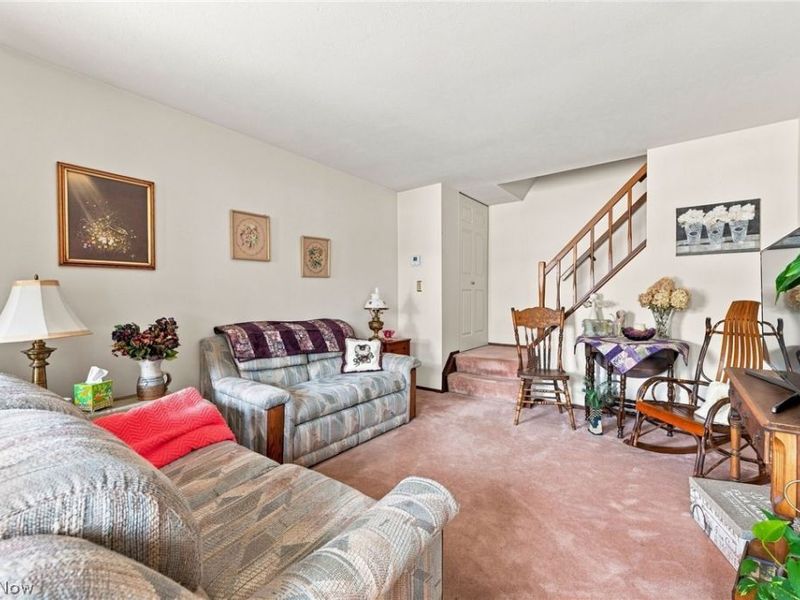 17420 Independence Court, Brook Park, OH 44142 Photo 3