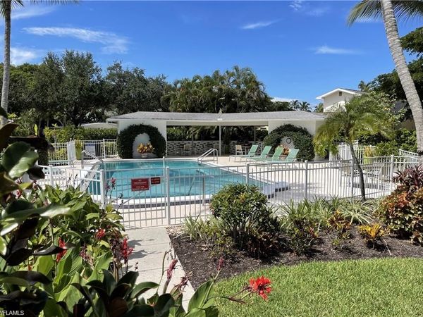 800 Golf DR S, Unit 104, NAPLES, FL 34102