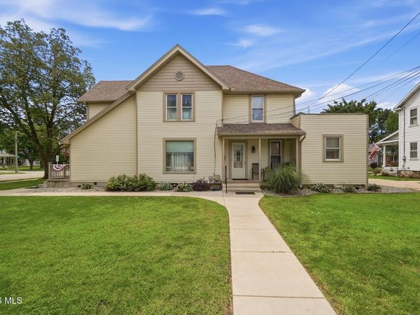 112 S Elm Street, Woodville, OH 43469