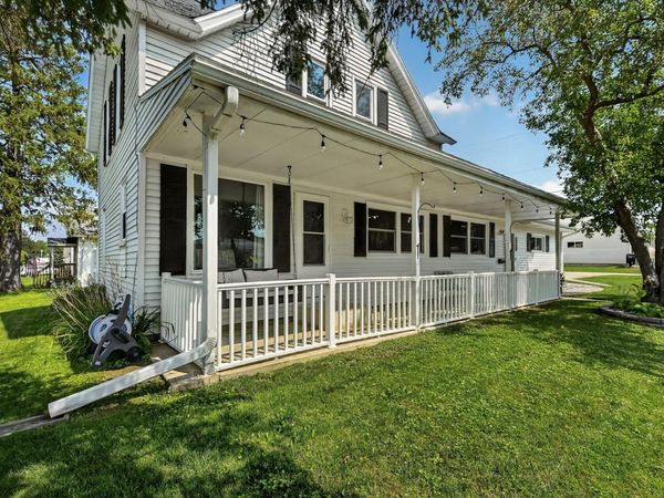 103 4th St SW, Stewartville, MN 55976