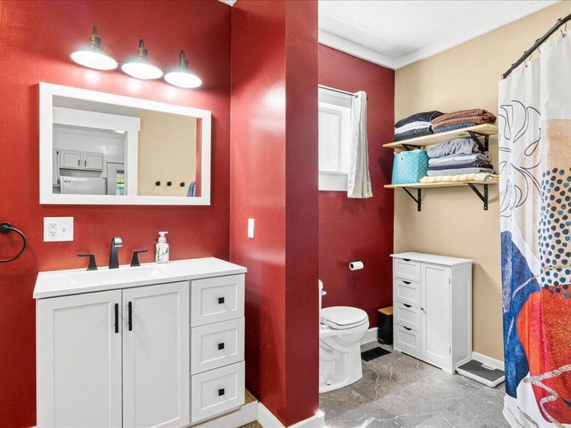 426 W Light Street , Urbana, OH 43078 Photo 6