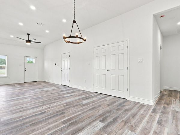 6018 Waycross Ln, San Antonio, TX 78220