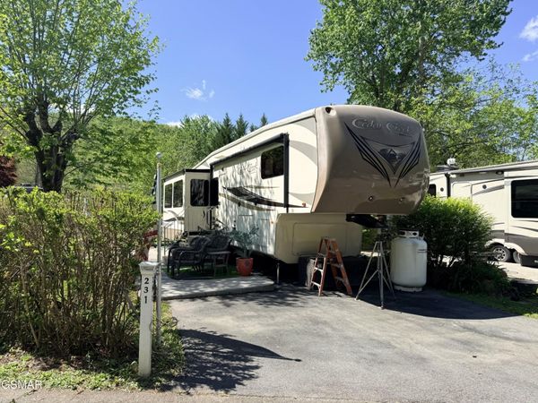 4229 E Parkway #231 , Unit 231, Gatlinburg, TN 37738