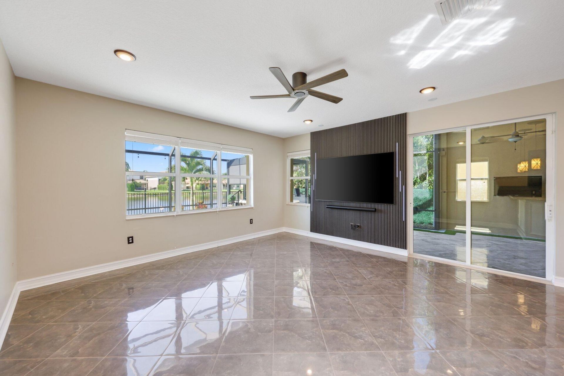 8160 Cantabria Falls Drive, Boynton Beach, FL 33473 Photo