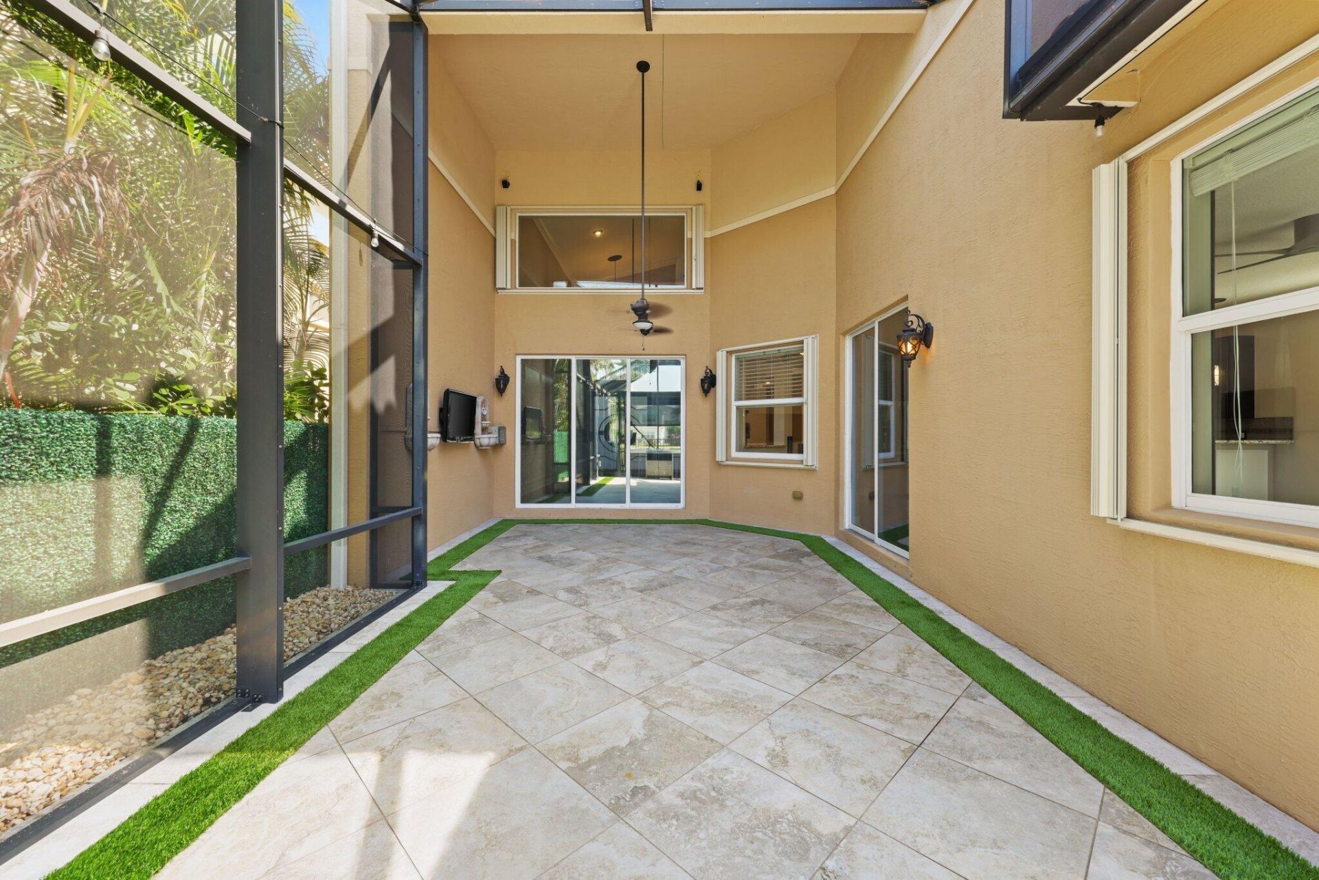 8160 Cantabria Falls Drive, Boynton Beach, FL 33473 Photo