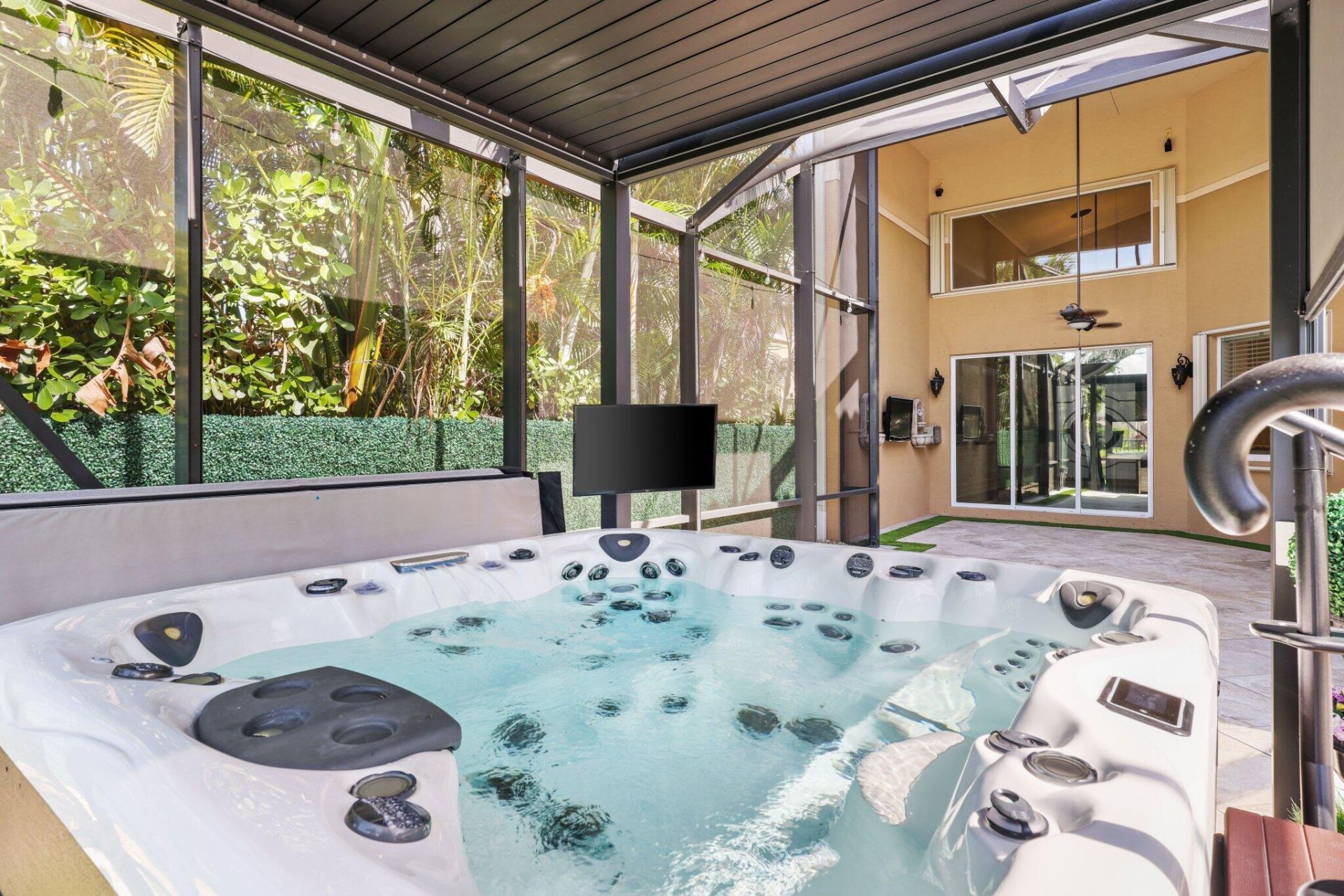 8160 Cantabria Falls Drive, Boynton Beach, FL 33473 Photo