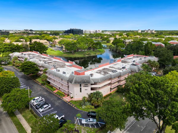 2850 Forest Hills Boulevard, Unit 211, Coral Springs, FL 33065