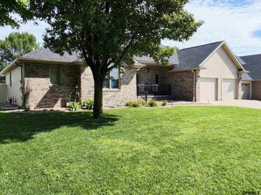 610 Leisure Lane, Hastings, NE 68901