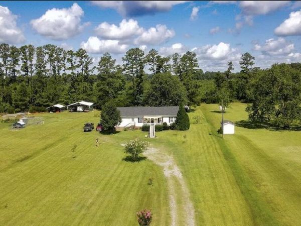 550 Walker Road, Aurora, NC 27806