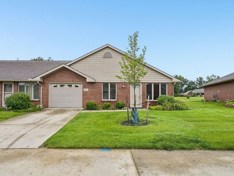 837 Hickory Hill Drive, Marysville, OH 43040 Photo 3