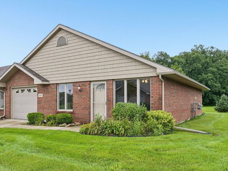 837 Hickory Hill Drive, Marysville, OH 43040 Photo 4