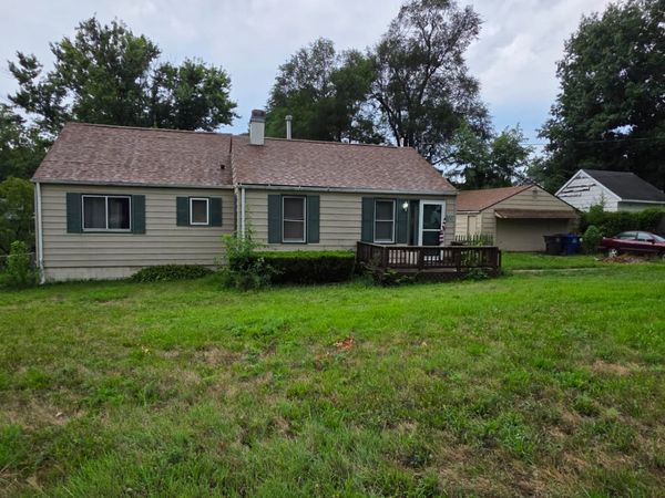 200 Maxwelton Drive, Des Moines, IA 50315