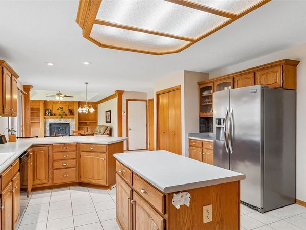 455 Edgewood Lane, Pleasant Hill, IA 50327