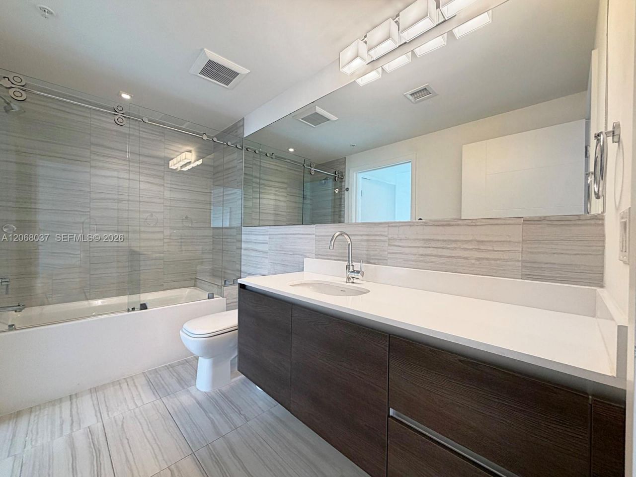 301 Altara Ave, Unit 609, Coral Gables, FL 33146 Photo