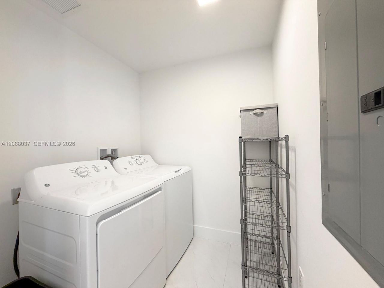 301 Altara Ave, Unit 609, Coral Gables, FL 33146 Photo