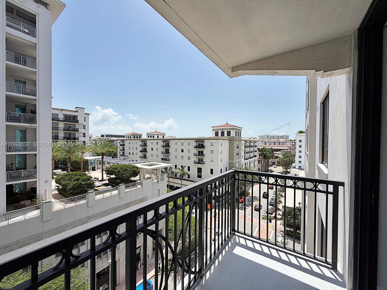 301 Altara Ave, Unit 609, Coral Gables, FL 33146 Photo