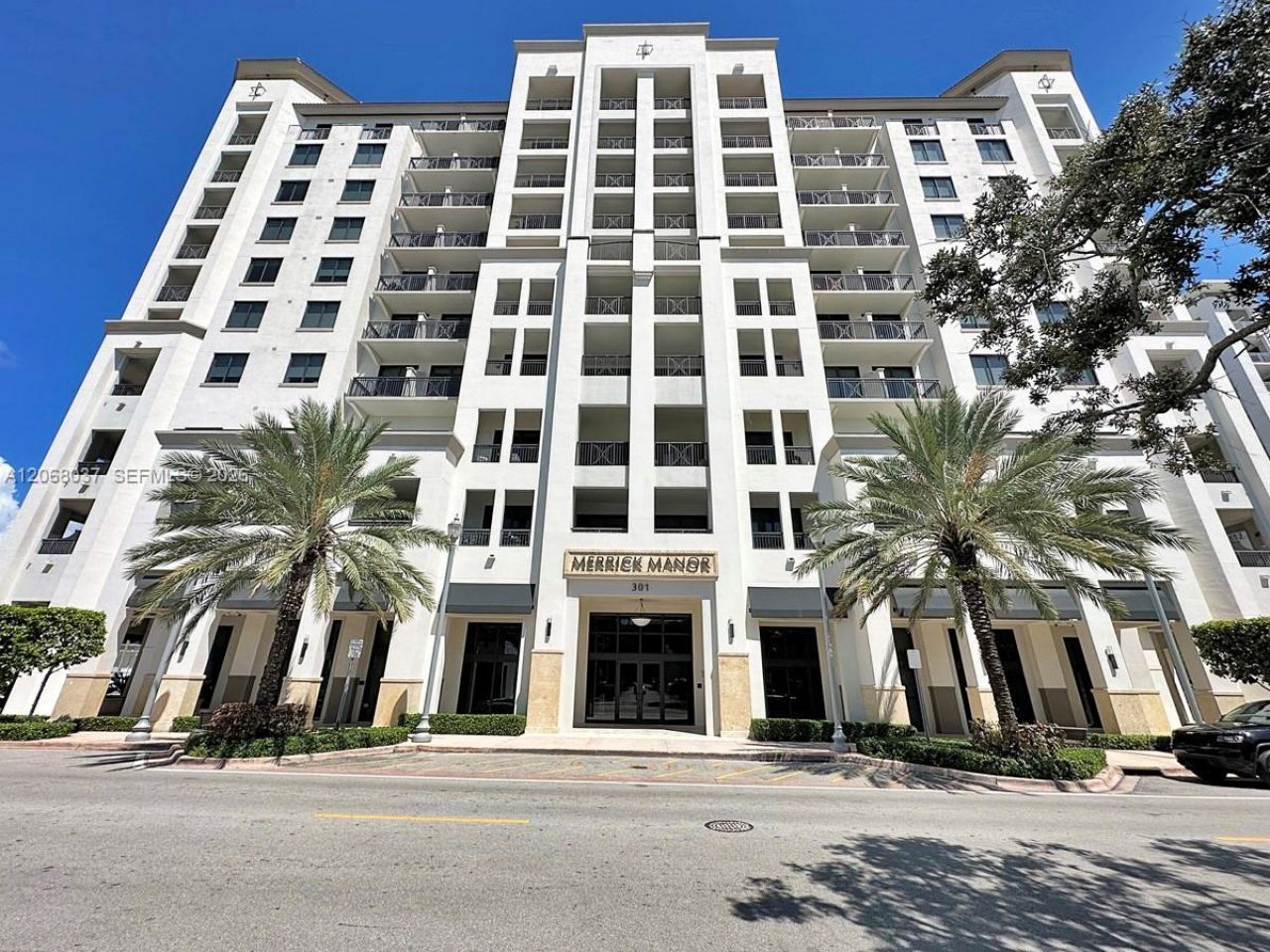 301 Altara Ave, Unit 609, Coral Gables, FL 33146 Photo