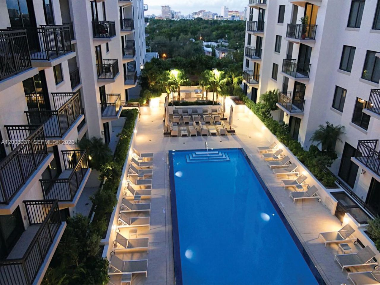 301 Altara Ave, Unit 609, Coral Gables, FL 33146 Photo