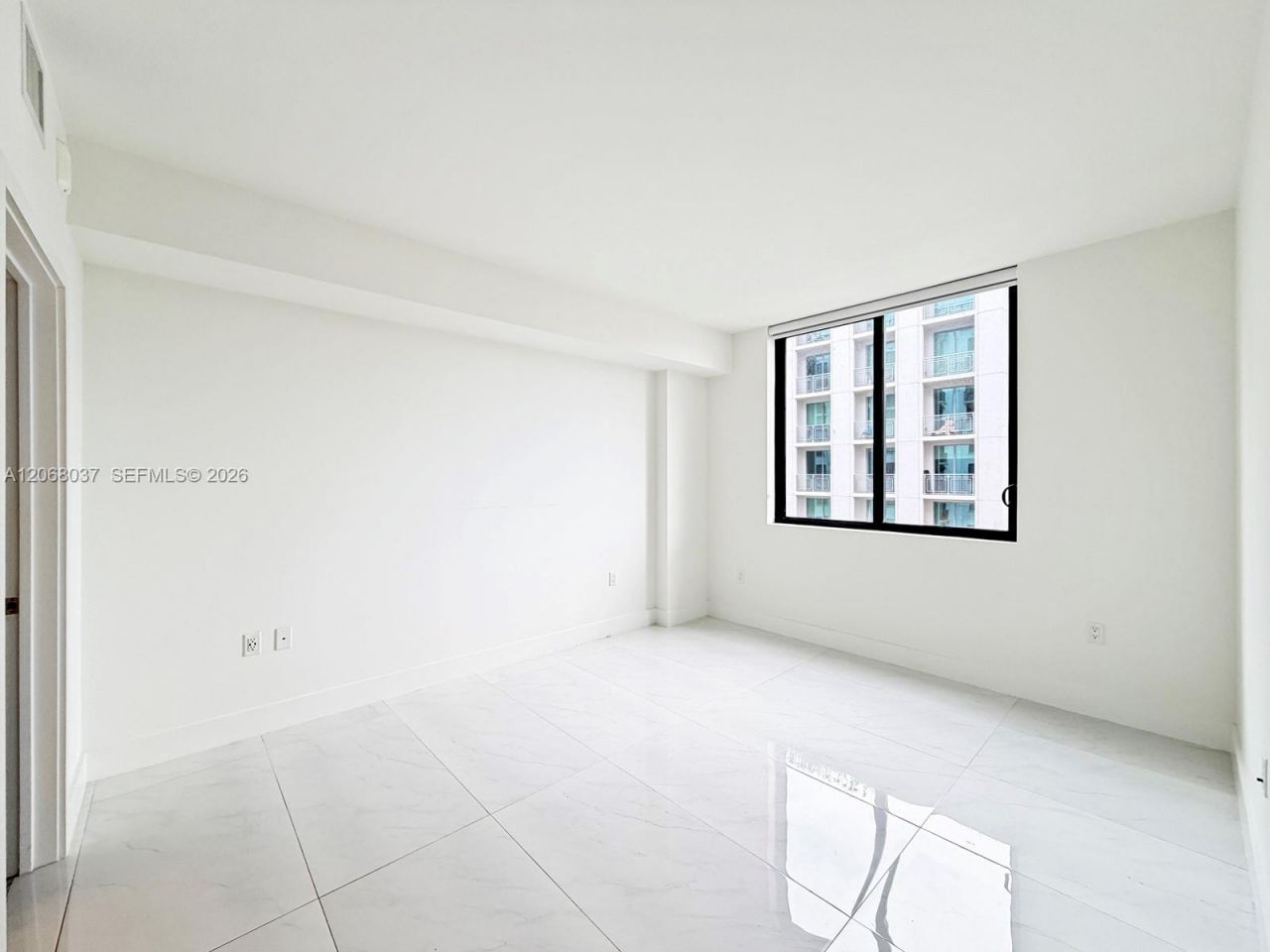 301 Altara Ave, Unit 609, Coral Gables, FL 33146 Photo