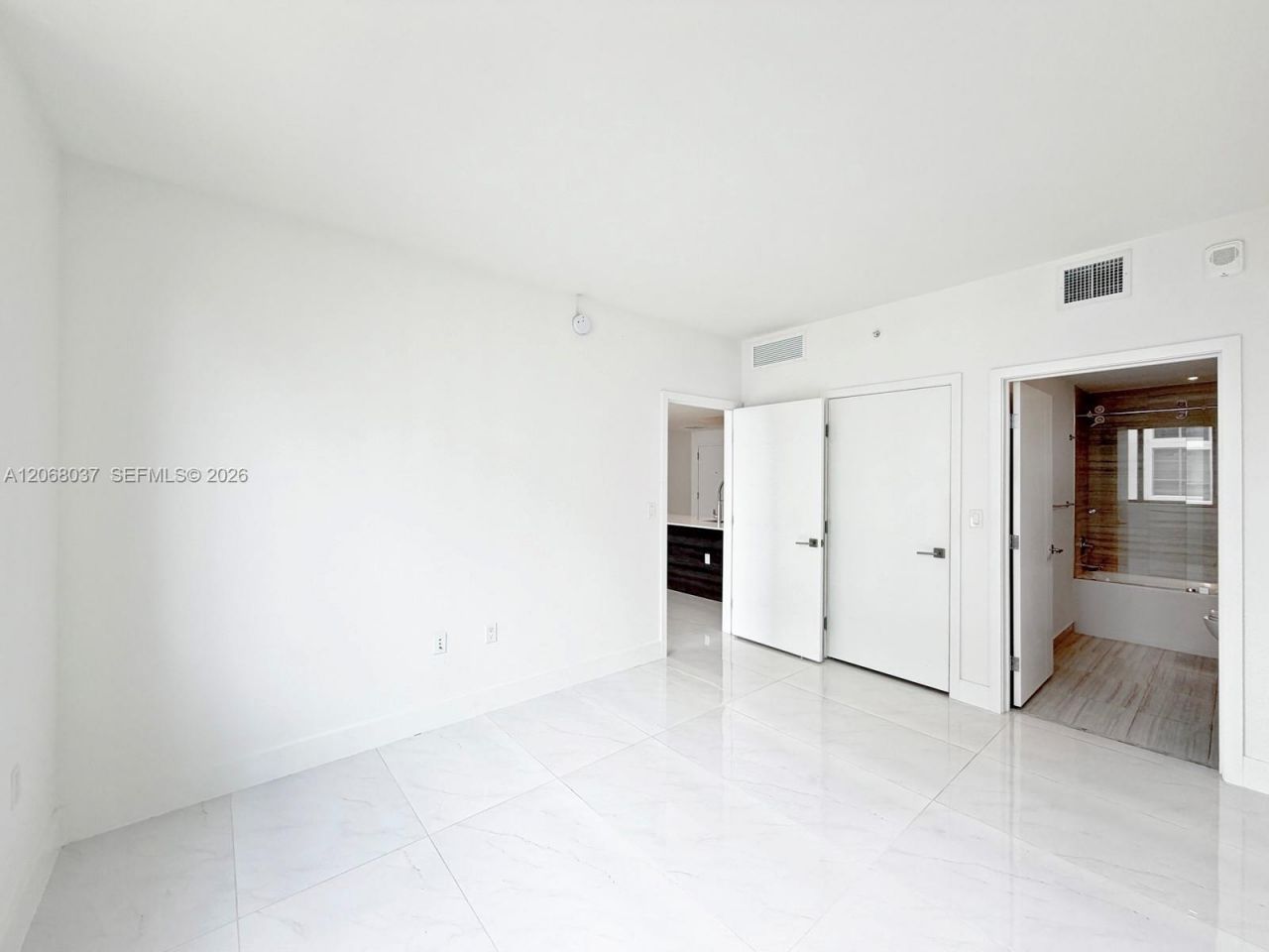 301 Altara Ave, Unit 609, Coral Gables, FL 33146 Photo