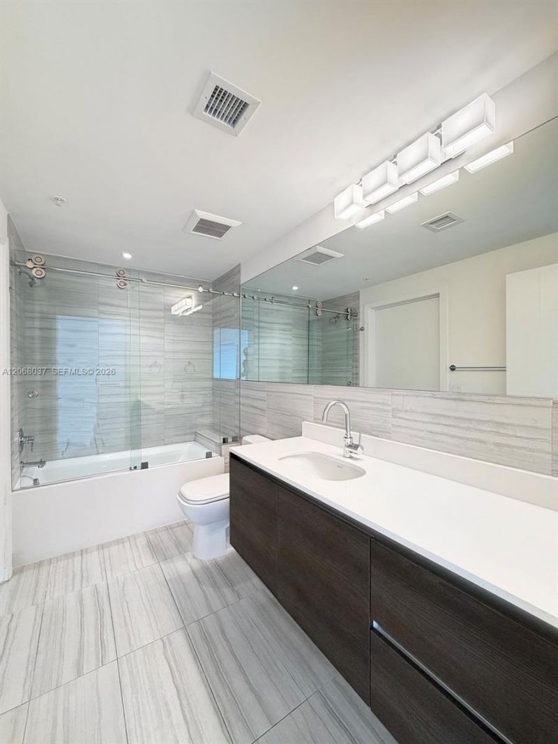 301 Altara Ave, Unit 609, Coral Gables, FL 33146 Photo