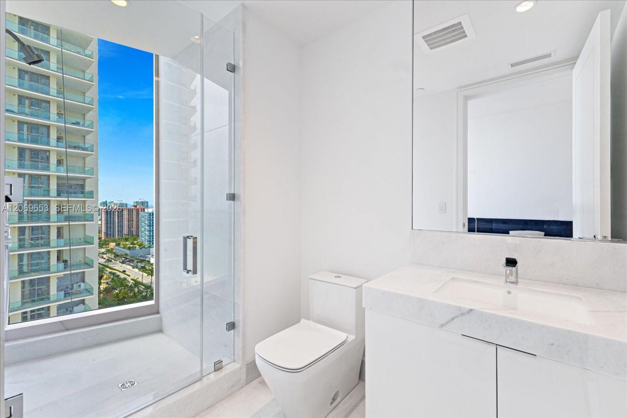 17975 Collins Ave , Unit N2001, Sunny Isles Beach, FL 33160 Photo