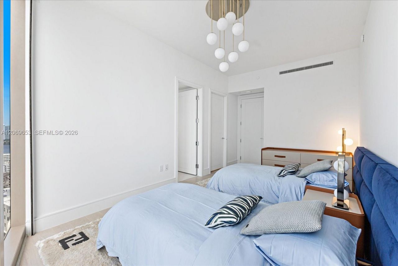 17975 Collins Ave , Unit N2001, Sunny Isles Beach, FL 33160 Photo