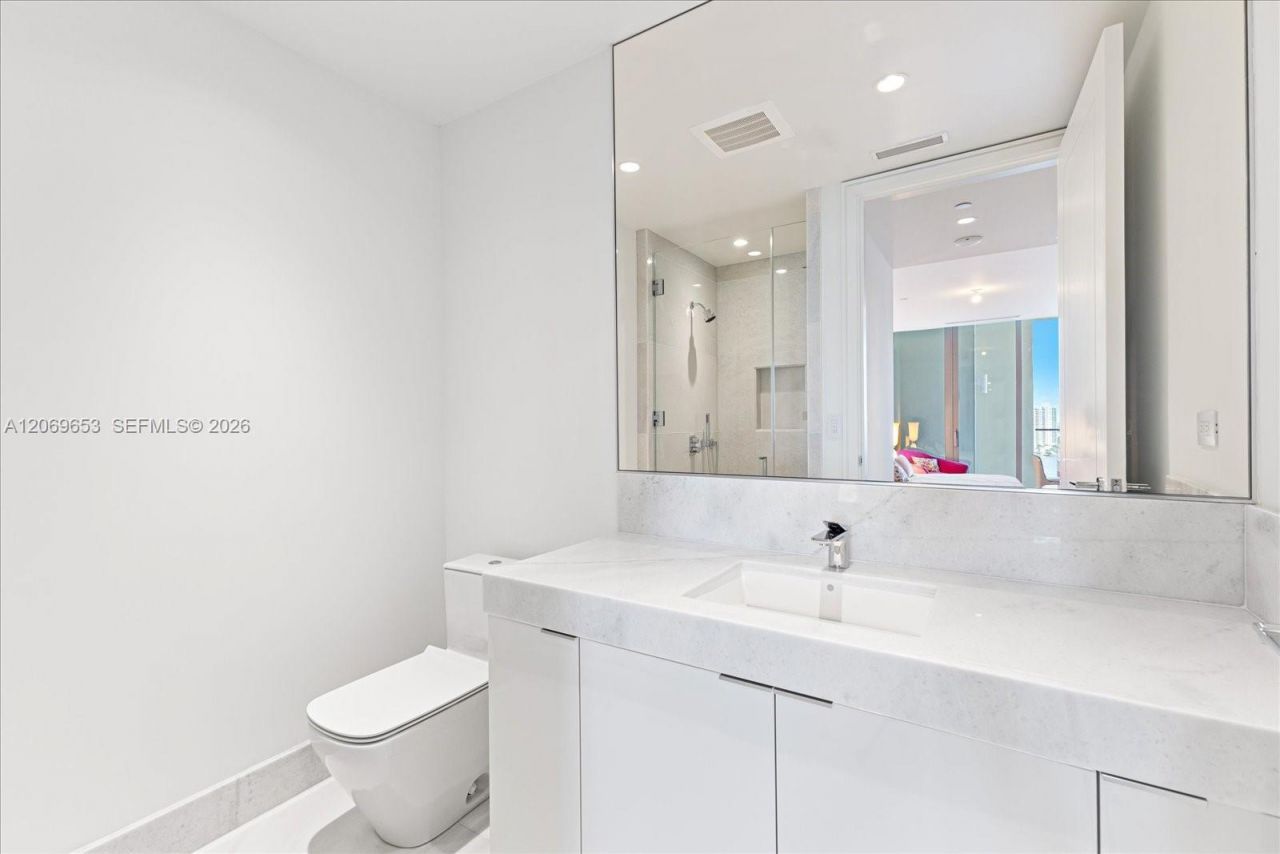 17975 Collins Ave , Unit N2001, Sunny Isles Beach, FL 33160 Photo