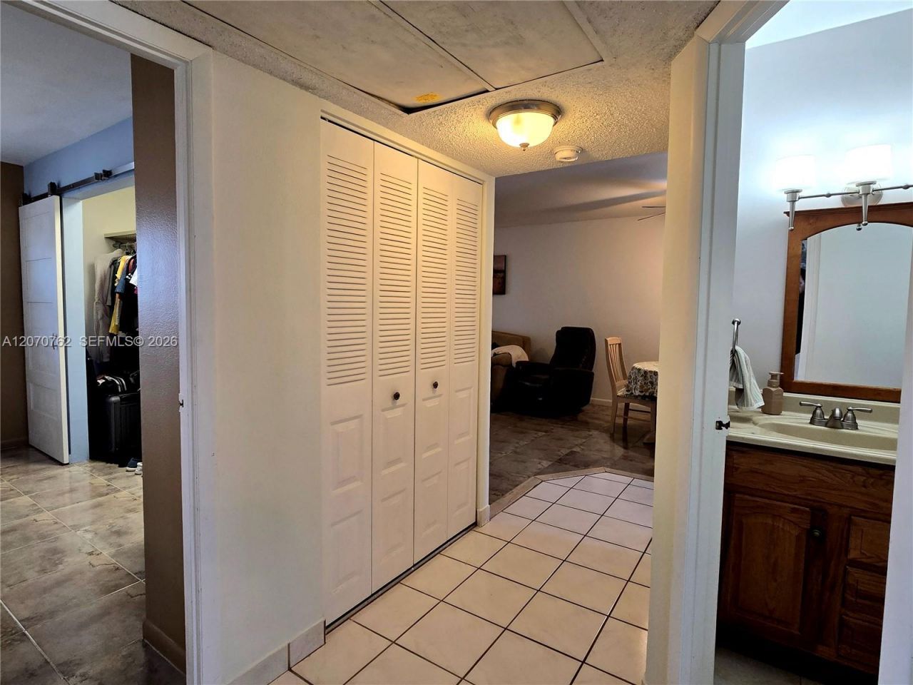 3405 NW 48th Ave , Unit 601, Lauderdale Lakes, FL 33319 Photo
