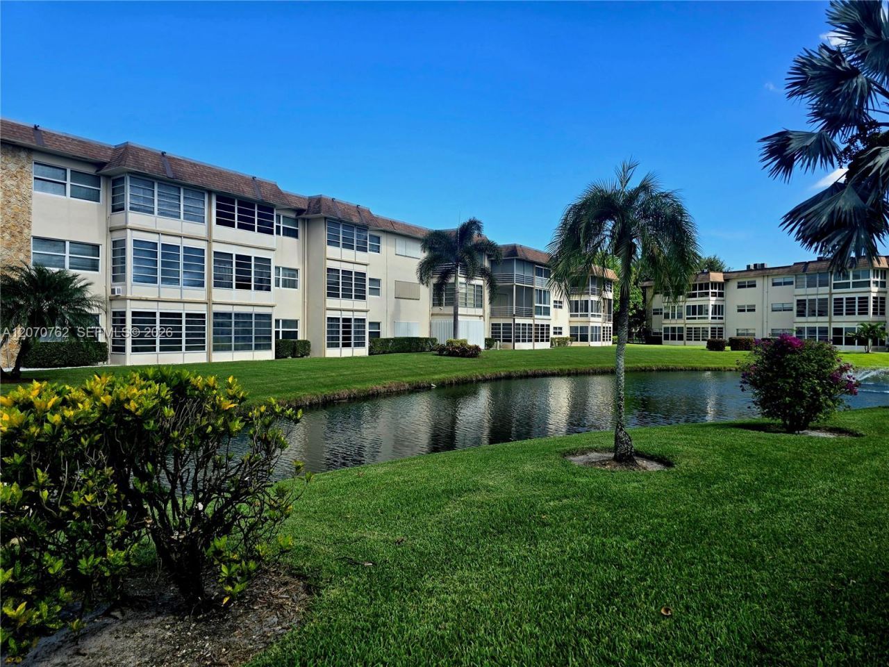 3405 NW 48th Ave , Unit 601, Lauderdale Lakes, FL 33319 Photo