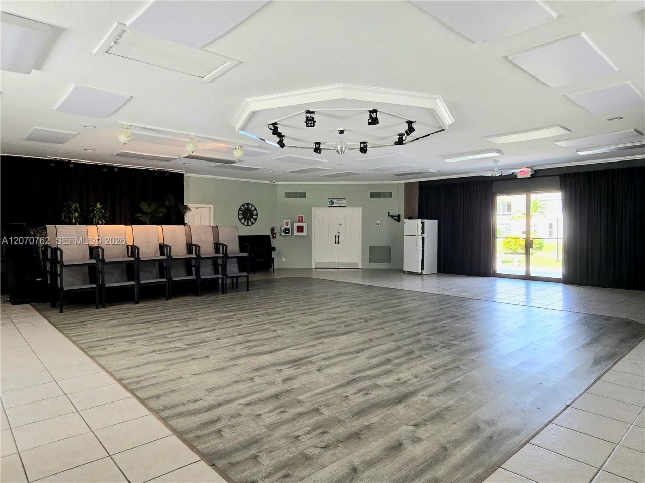 3405 NW 48th Ave , Unit 601, Lauderdale Lakes, FL 33319 Photo
