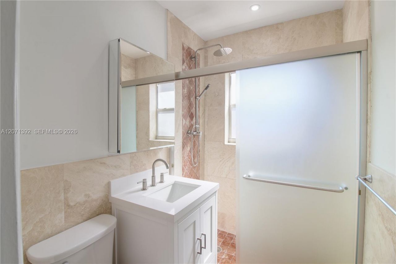 1958 SW 25th Ter, Unit Rear, Miami, FL 33133 Photo