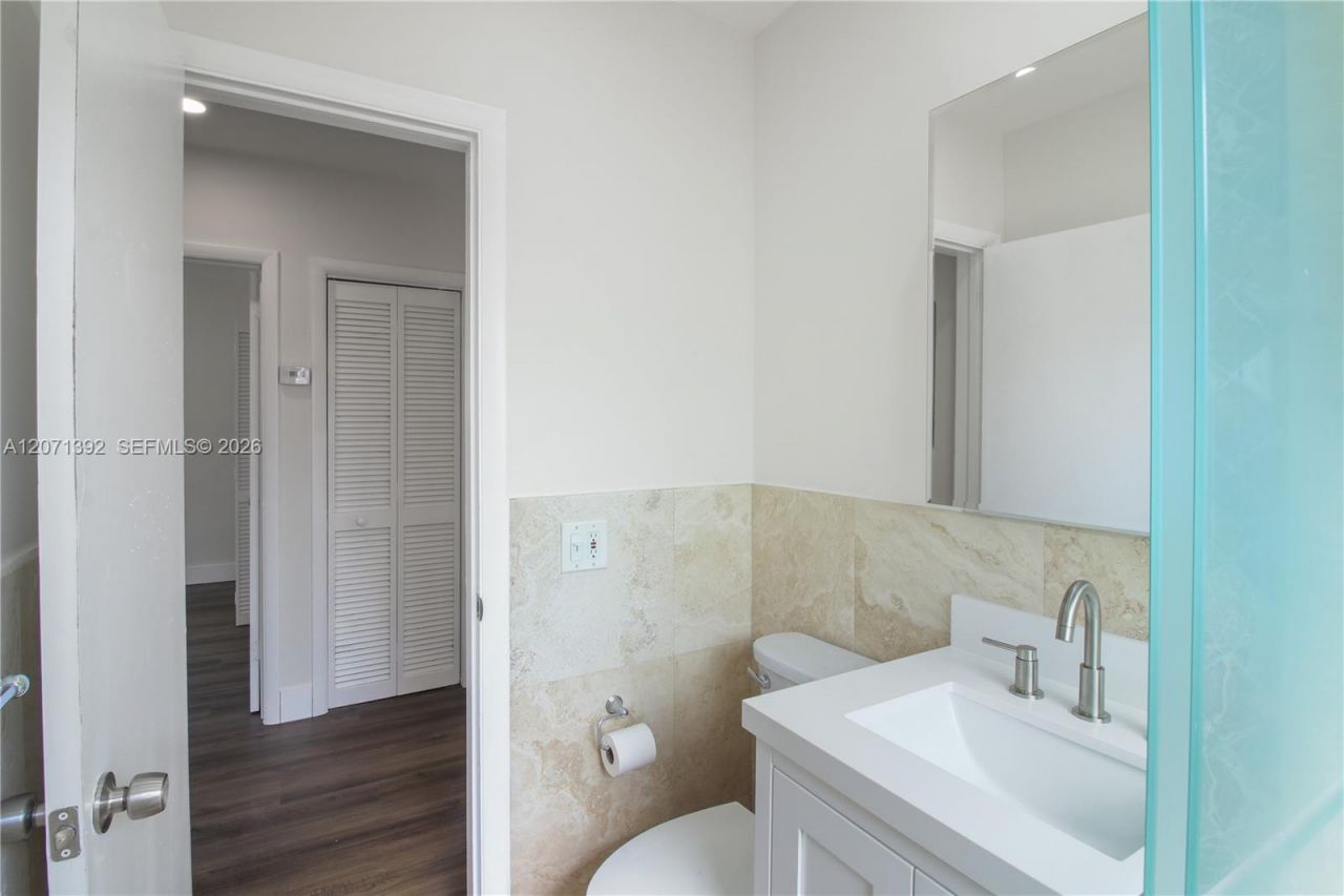 1958 SW 25th Ter, Unit Rear, Miami, FL 33133 Photo