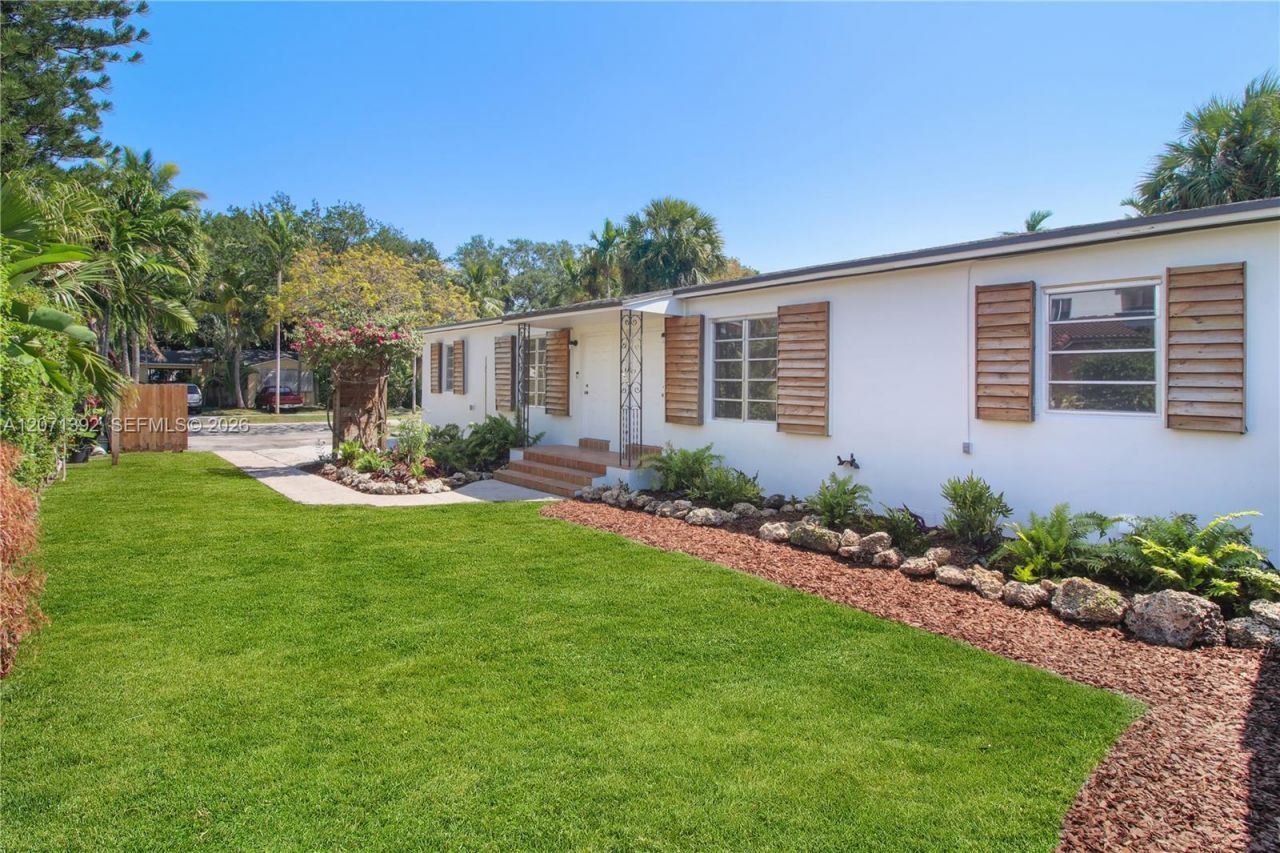 1958 SW 25th Ter, Unit Rear, Miami, FL 33133 Photo